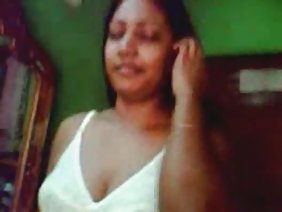 युवा मालिश करनेवाली फैलता है ब्लोजॉब पर ब्लोजॉब पॉर्न