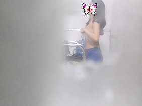 एक लड़के के साथ पोमास्त्रुबिरोवत और उसे पोर्न दिया