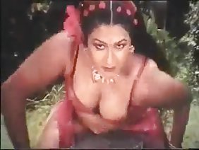 रूसी नववरवधू उनके सोफे अश्लील पर एक महान बकवास है