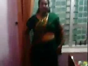 योगिनी और अश्लील बकवास करने वाले लोगों के साथ मोबाइल फोनों के लिए