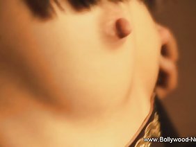 वैक्यूम खिलौना पोर्न के बाद प्यारी ने गुदा में एक डिक ले लिया