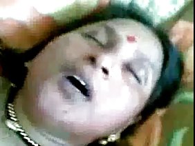 एक डिल्डो के साथ और पोर्न चोदने के बाद अपने दोस्त का लंड चूसा