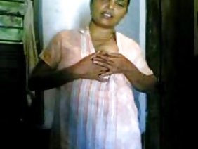 आकर्षक गोरा को सबसे अधिक पोर्न अंडे मिले